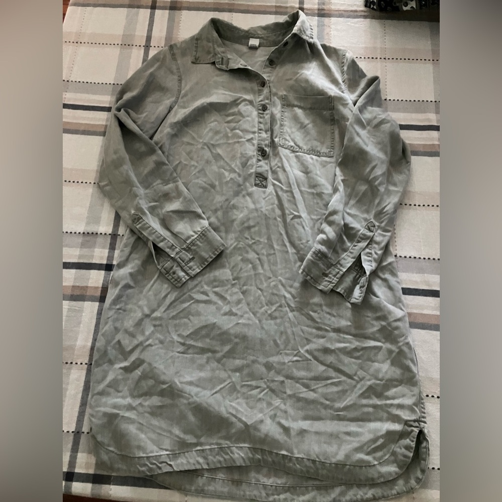 Old Navy women’s shirt dress olive green size xs gently worn